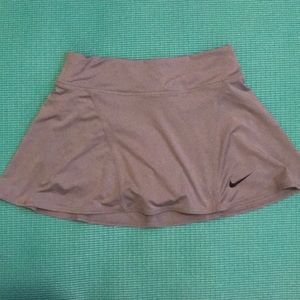 Grey Nike tennis skirt